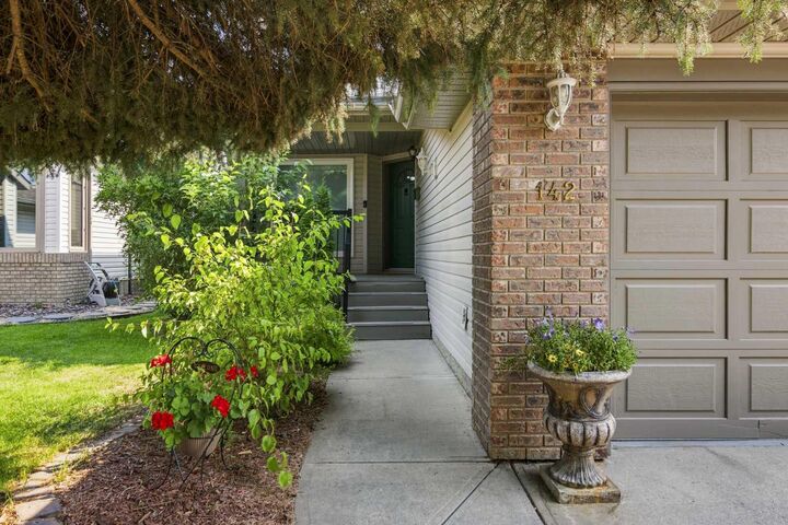 Property Photo: 142 Riverview Circle SE AB T2C 4J9