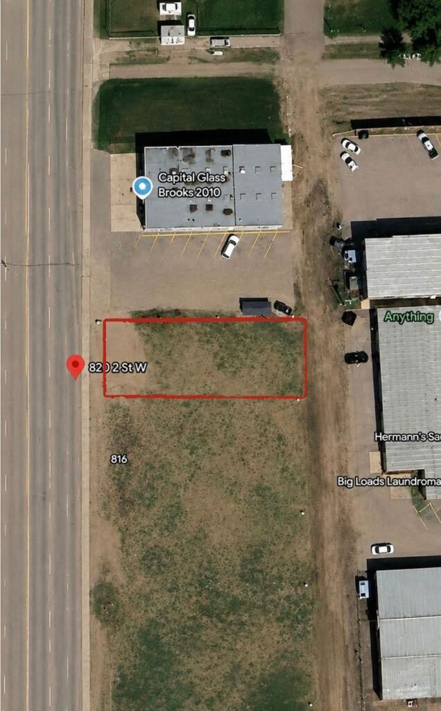 Property Photo: 820 2 Street W AB T1R 1C8