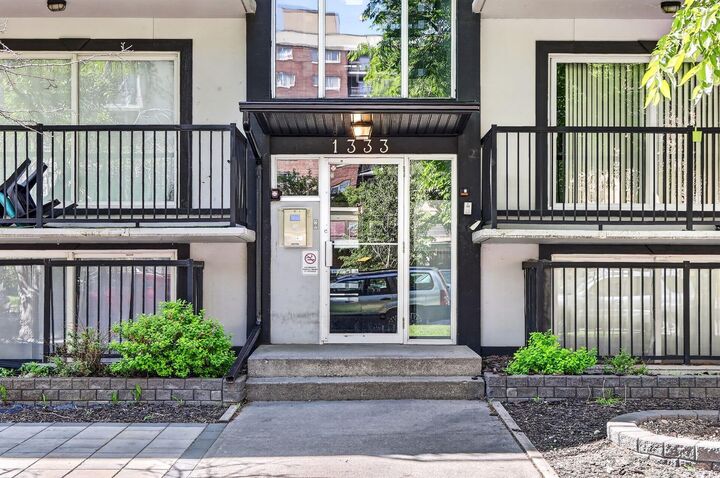 Property Photo:  1333 13 Avenue SW 103  AB T3C 0T4 