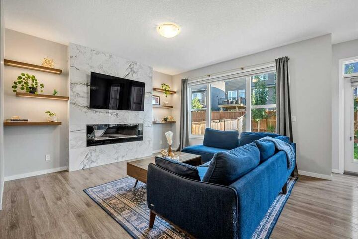 Property Photo: 114 Crestbrook Way SW AB T3B 6H1
