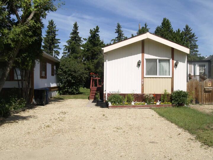 Property Photo: 5500 Womacks Road 44A AB T0M 0J0