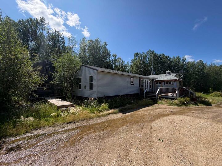 Property Photo: 2761 Bambi Street AB T0G 2K0
