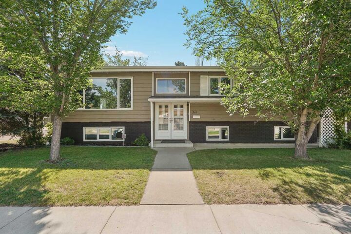 210 Dunkirk Street S — photo 1