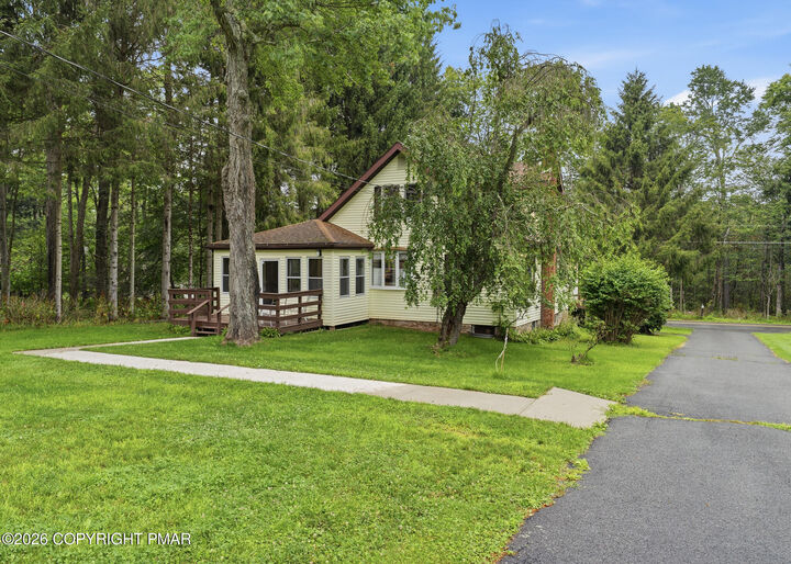 Property Photo:  253 Thomas Road  PA 18610 