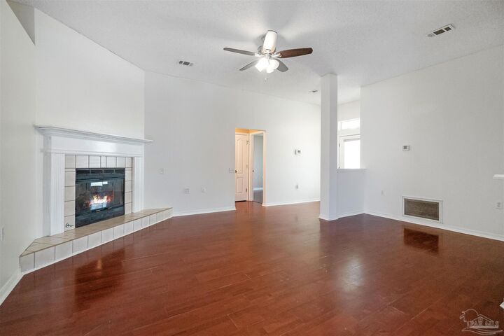 Property Photo:  1490 Newcastle Way  FL 32534 