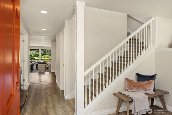 Property Photo:  16315  Inglewood Place NE  WA 98028 