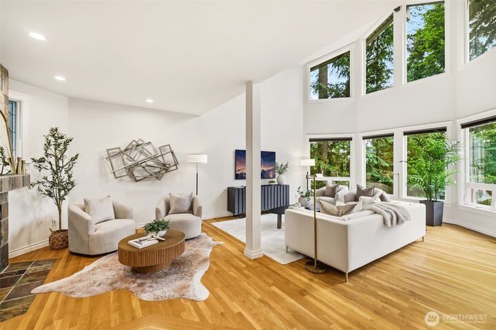 Property Photo:  11113 NE 38th Place  WA 98004 