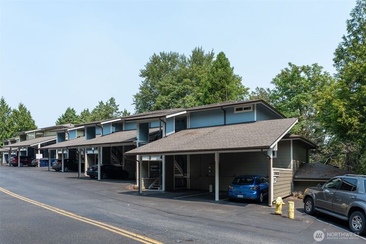Property Photo:  7571  Old Redmond Rd. #2  WA 98052 