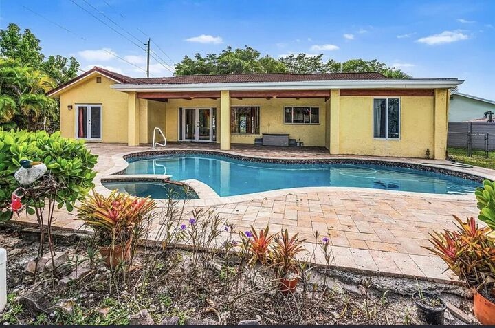 Property Photo: 8619 SW 51st Street FL 33328