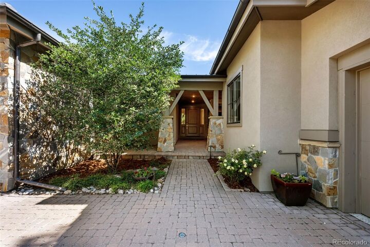 Property Photo:  1101 E Belleview Avenue  CO 80121 