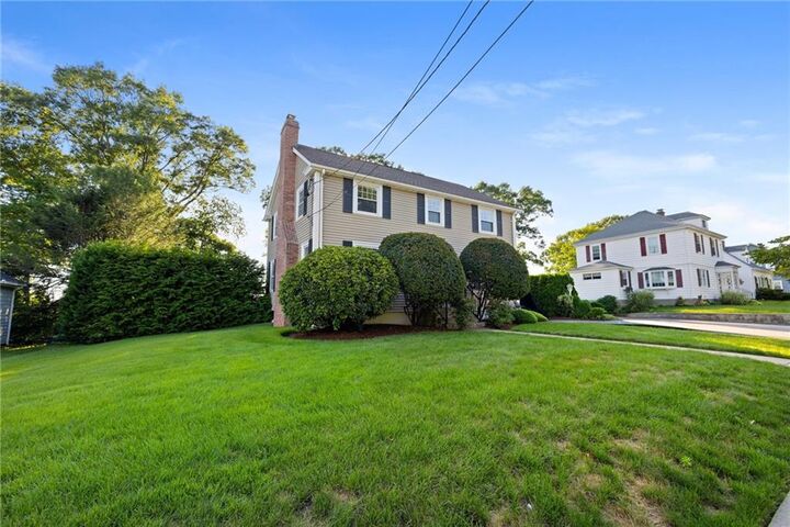 Property Photo:  698 High Street  RI 02864 