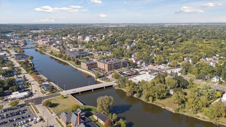 Property Photo: 532 S Main Street WI 53545