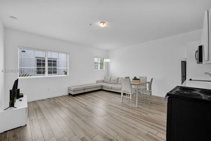 Property Photo:  1560 Meridian Ave 207  FL 33139 