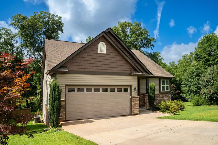 Property Photo: 121 Albus Dr. SC 29385
