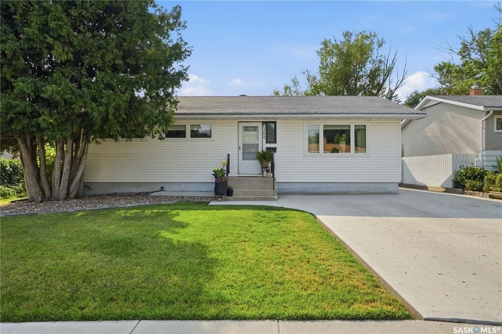 Property Photo: 3606 Queen Street SK S4S 2G3