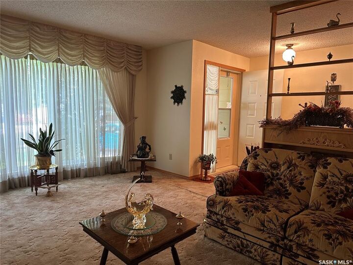 Property Photo:  213 5th Street  SK S4H 0Z4 