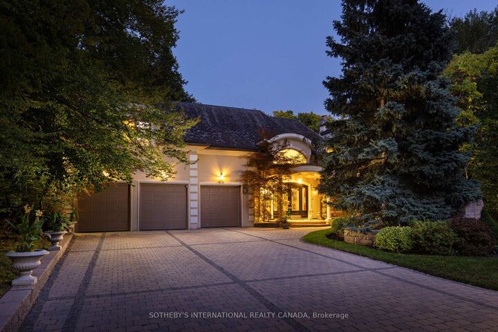 Property Photo: 23 Edenbrook Hill ON M9A 3Z7