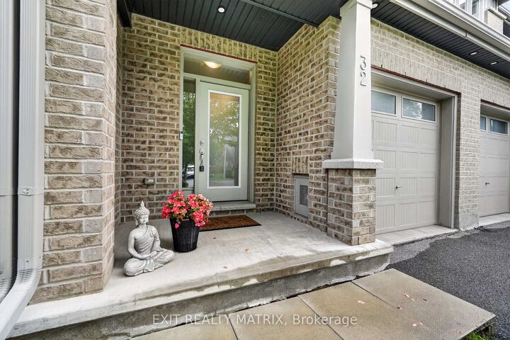 Property Photo:  32 Duncanville Street  ON K4R 0E8 