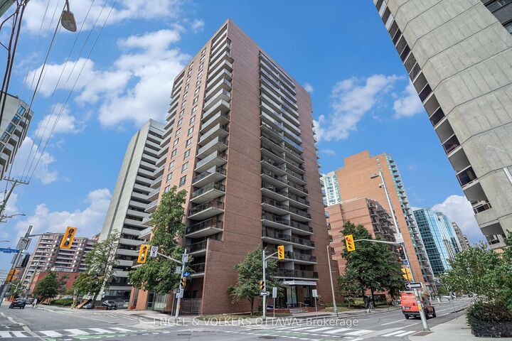 475 Laurier Avenue W 907 — photo 1