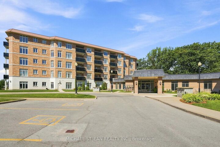 Property Photo: 8111 Forest Glen Drive 521 ON L2H 2Y7