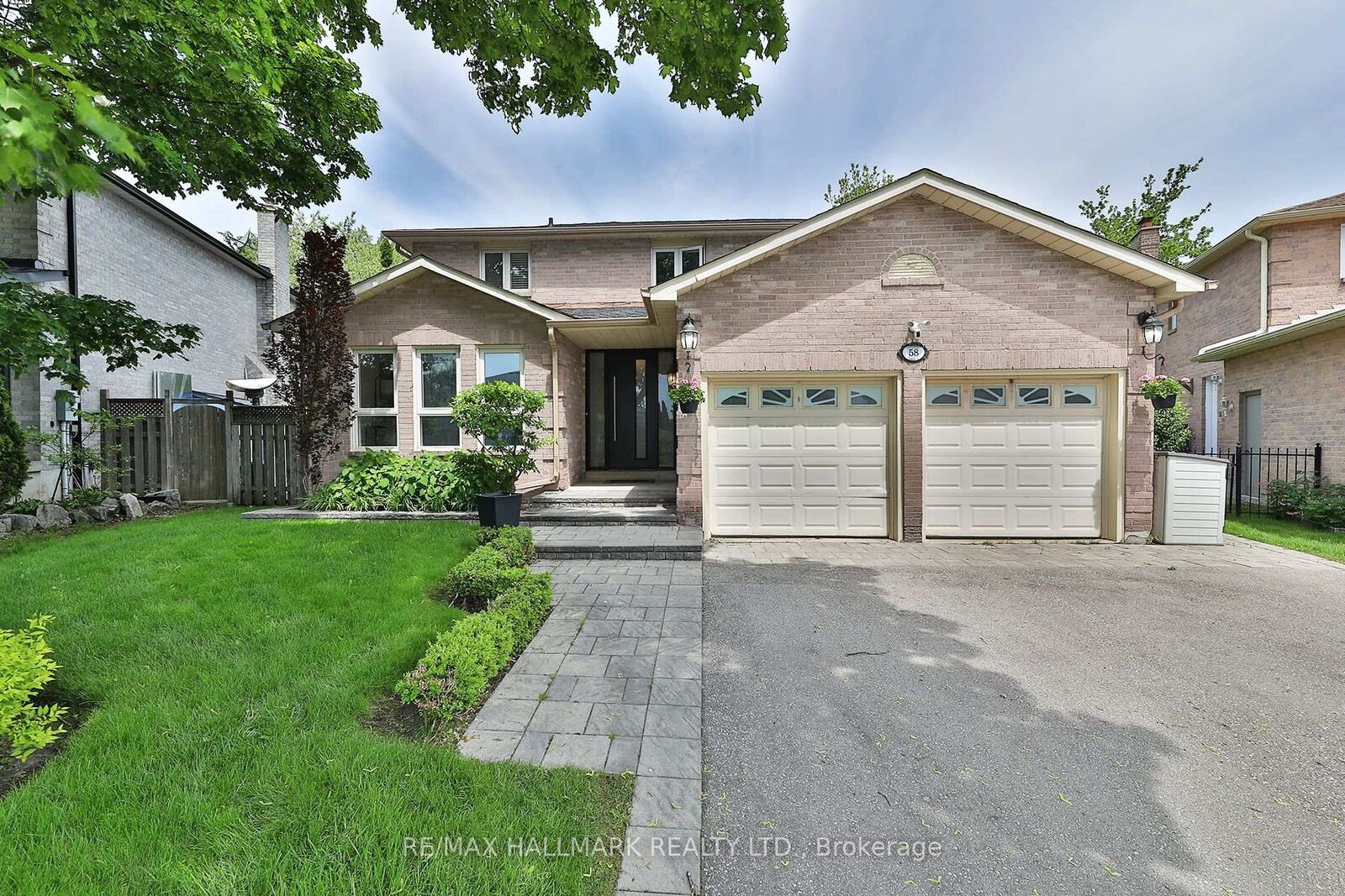 Property Photo:  58 Pickett Crescent  ON L4C 9L3 