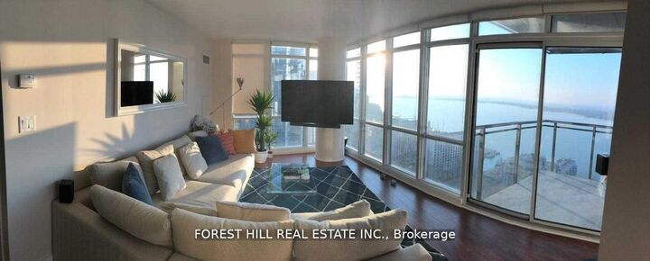 Photo de la propriété: 11 Brunel Court 4110 ON M5V 3Y2