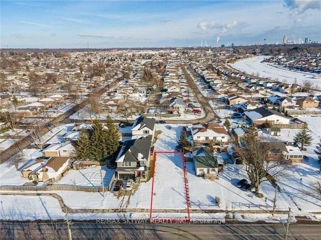 Property Photo: 5084 Kalar Niagara Falls Road ON L2H 1T2