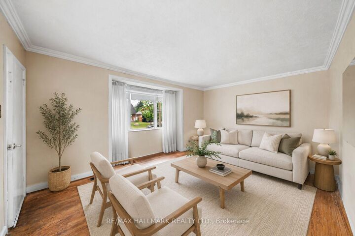27 Sunray Crescent — photo 1