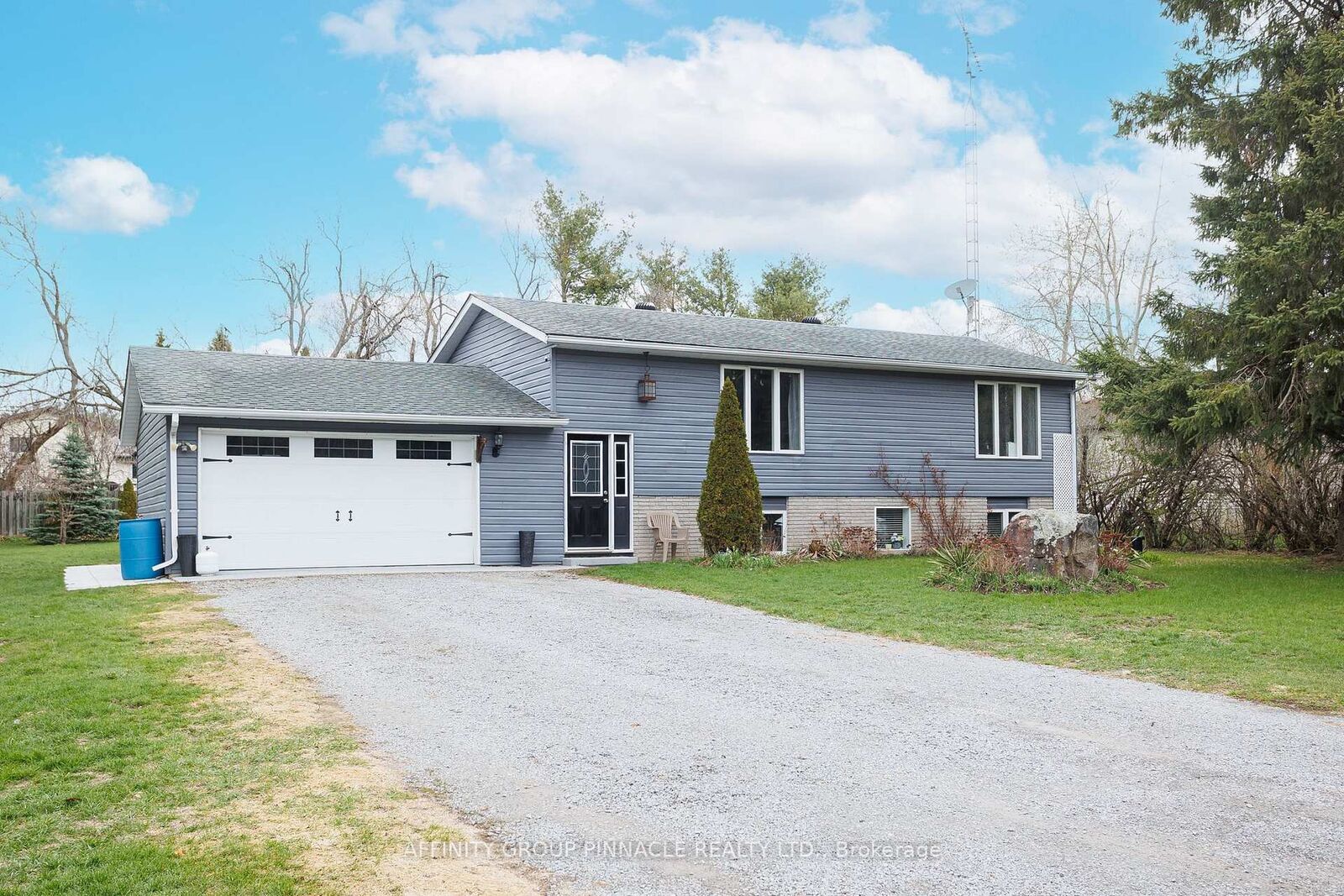 Property Photo:  7 Hawk Street  ON K0M 2T0 