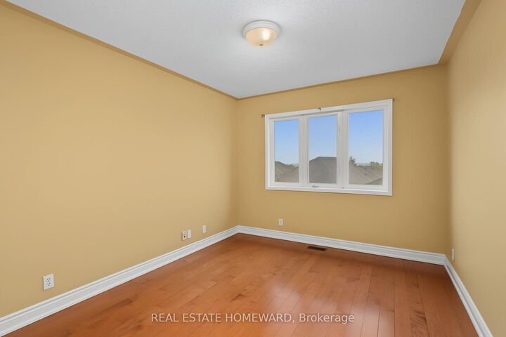 Property Photo:  123 Shirley Drive  ON L4S 1Y7 