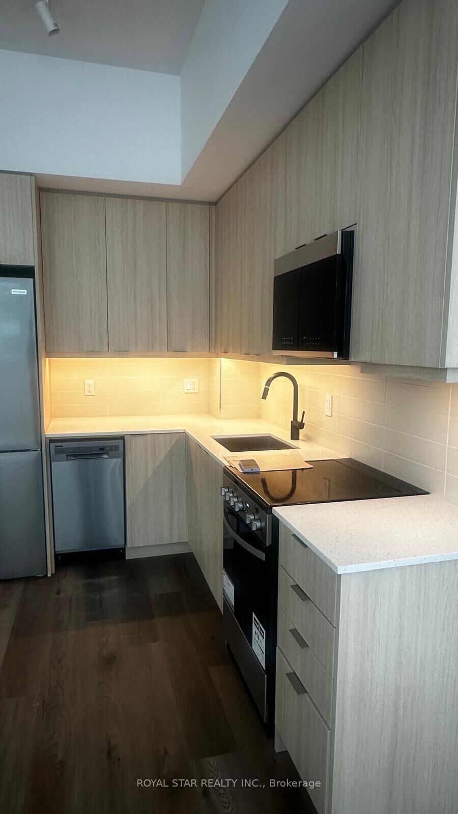 Property Photo:  115 Nipissing Road 308A  ON L9T 1R3 