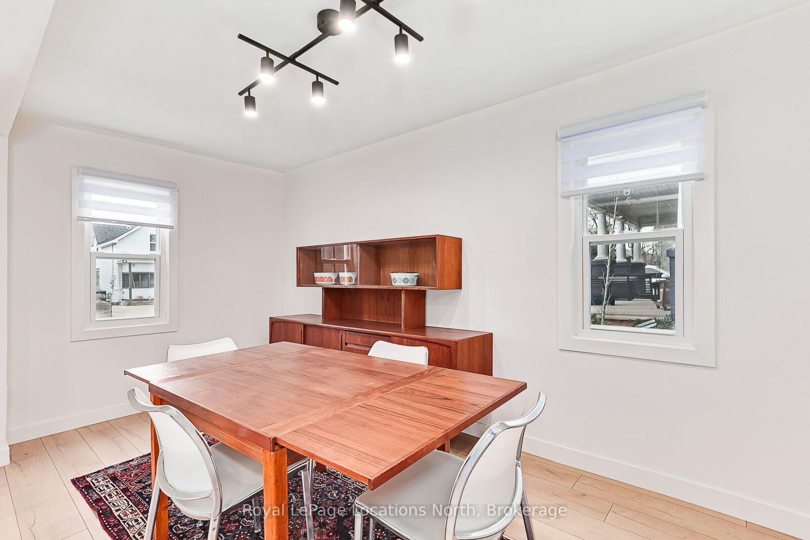 Property Photo: 40 Market Street ON L9Y 3M6