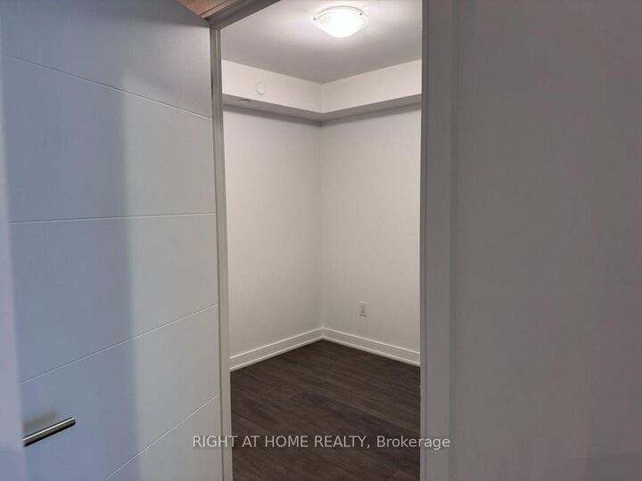 Property Photo: 525 Adelaide Street W 1232 ON M5V 0N7
