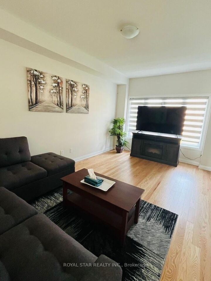 Property Photo: 7 Federica Crescent ON L9Z 0N5