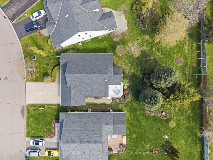 Property Photo: 8 Sandpiper Way ON K0K 1H0