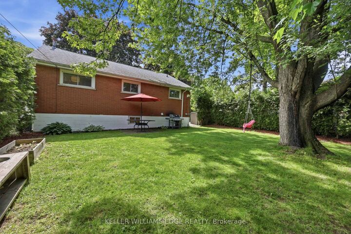 Property Photo:  312 Upper Paradise Road  ON L9C 5C4 