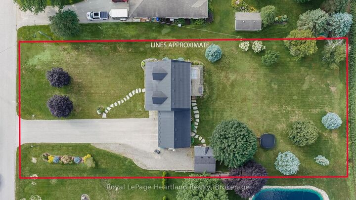 Property Photo: 176 McFarlin Drive ON N0G 2L0