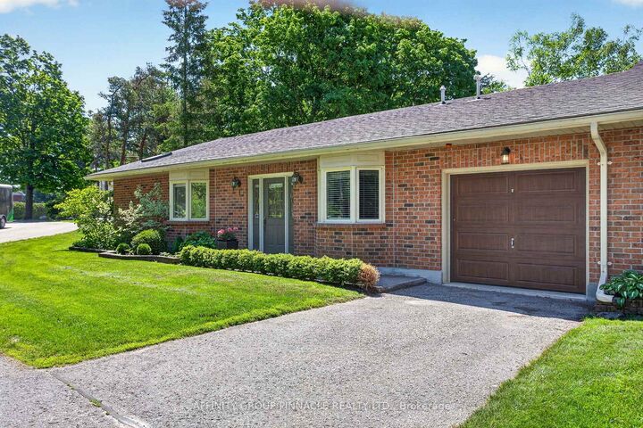 Property Photo: 90 Parklawn Boulevard 1 ON L0K 1A0