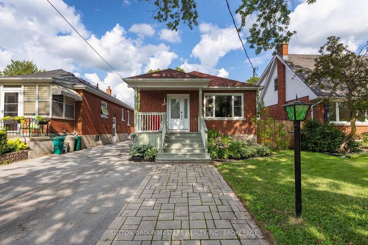 443 College Street — photo 1