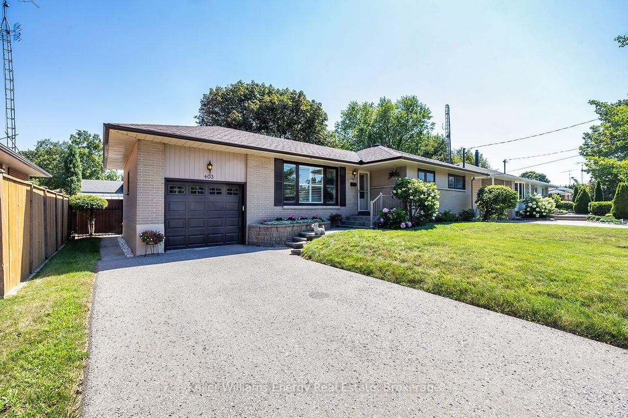 Photo de la propriété: 403 Rossmount Avenue ON L1J 3K5