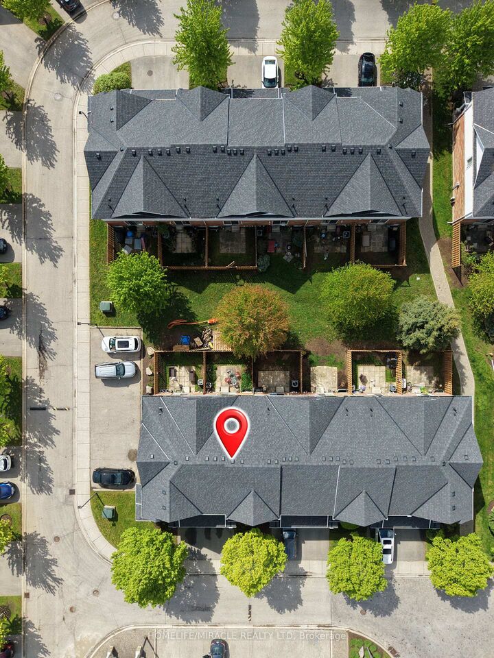 Property Photo: 151 Clairfields Drive E 55 ON N1L 1P5