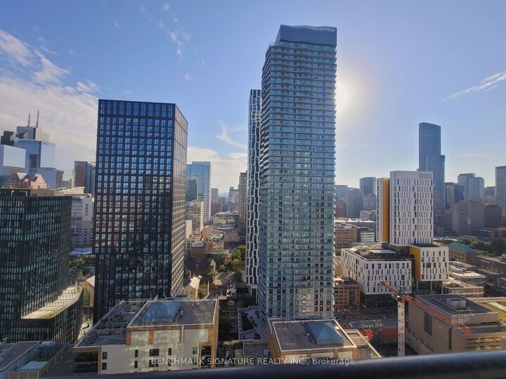 Property Photo:  77 Mutual Street 3006  ON M5B 0B9 