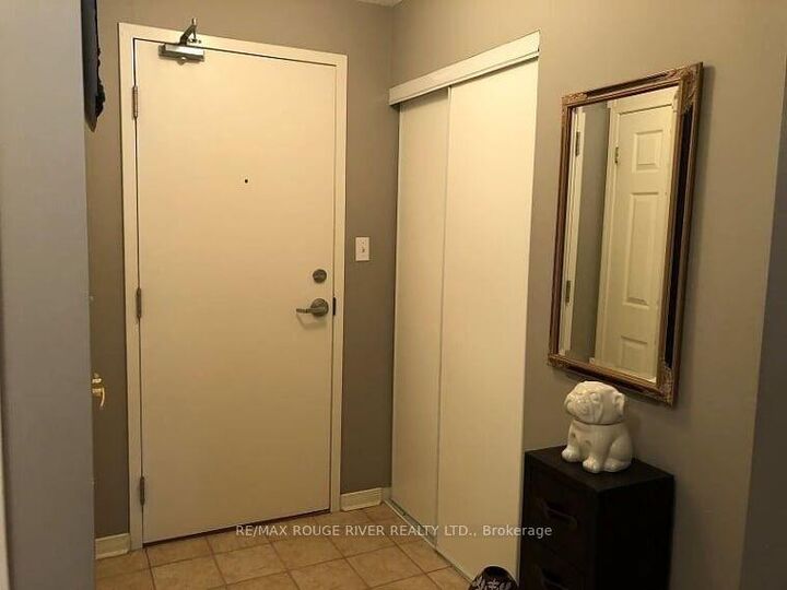 Photo de la propriété:  90 Aspen Springs Drive 102  ON L1C 5N3 