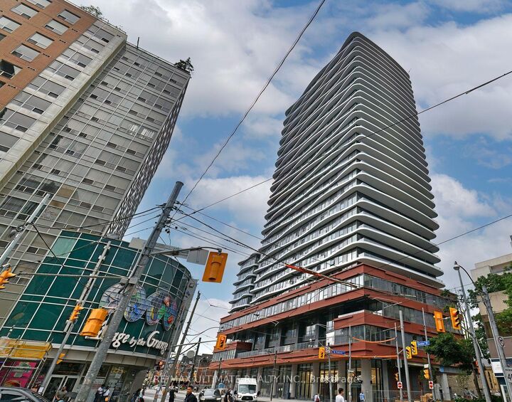 Property Photo:  280 Dundas Street W 1011  ON M5T 0E3 