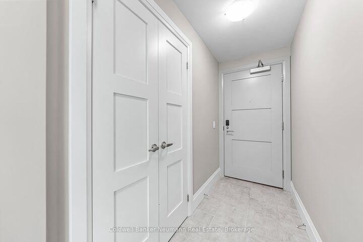 Property Photo: 73 Arthur Street 802 ON N1E 0S6