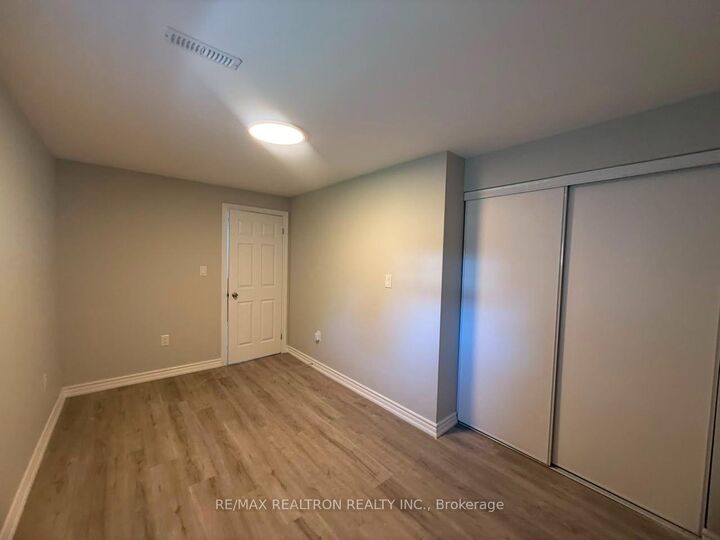 Property Photo:  95 Tulip Street  ON L4P 1C6 