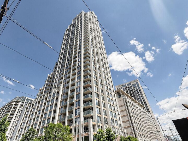 Property Photo:  628 Fleet Street 1032  ON M5V 1A8 