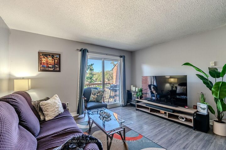 Property Photo: 167 Edgehill Drive E9 ON L4N 1L9