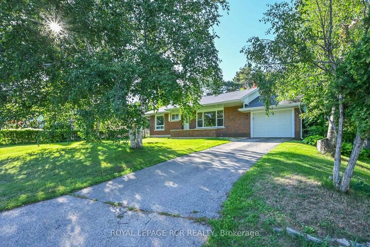 Property Photo: 18 Doner Street ON L9R 1M6