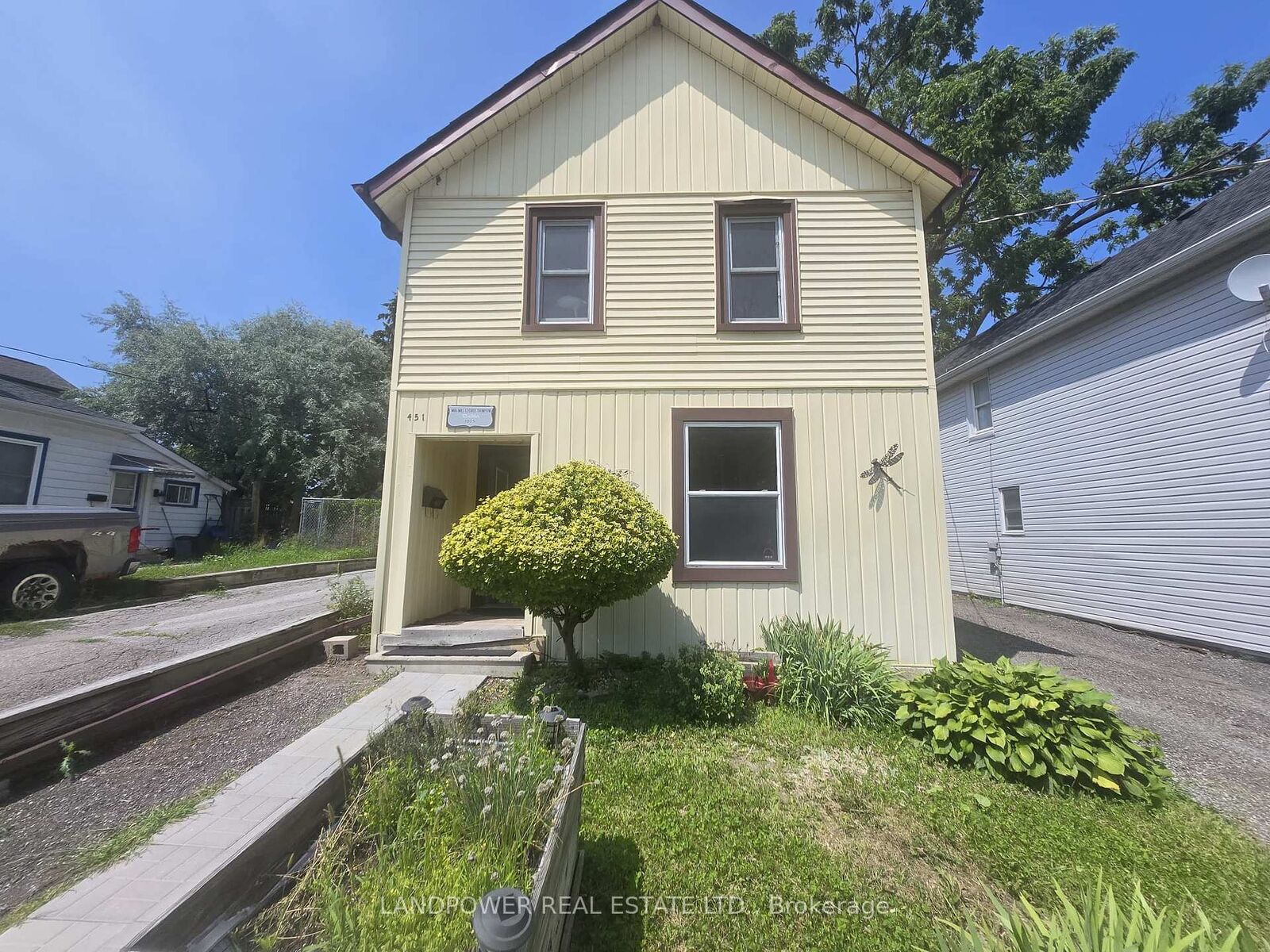 Property Photo: 451 Ontario Street Main Floor ON L3Y 2K6
